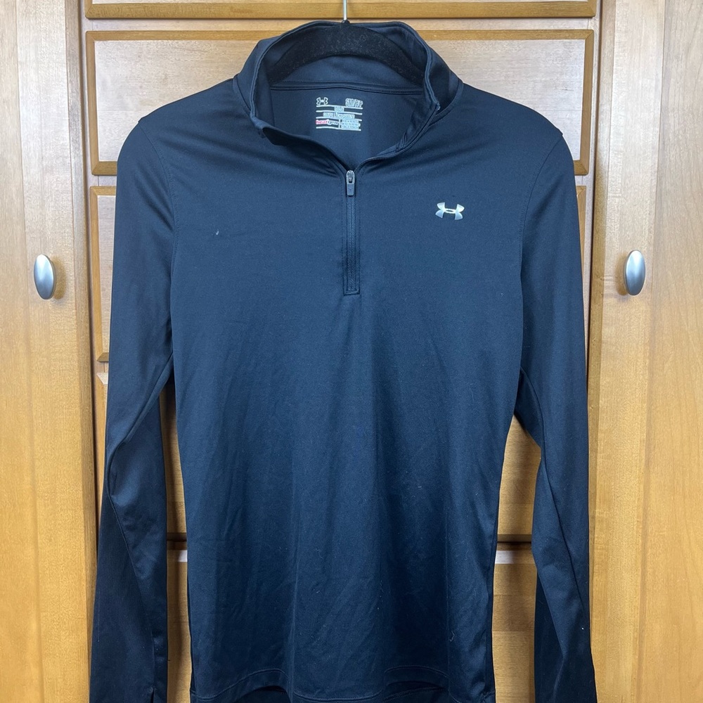 Long sleeve under armour quarter zip. Thin material. Size small.